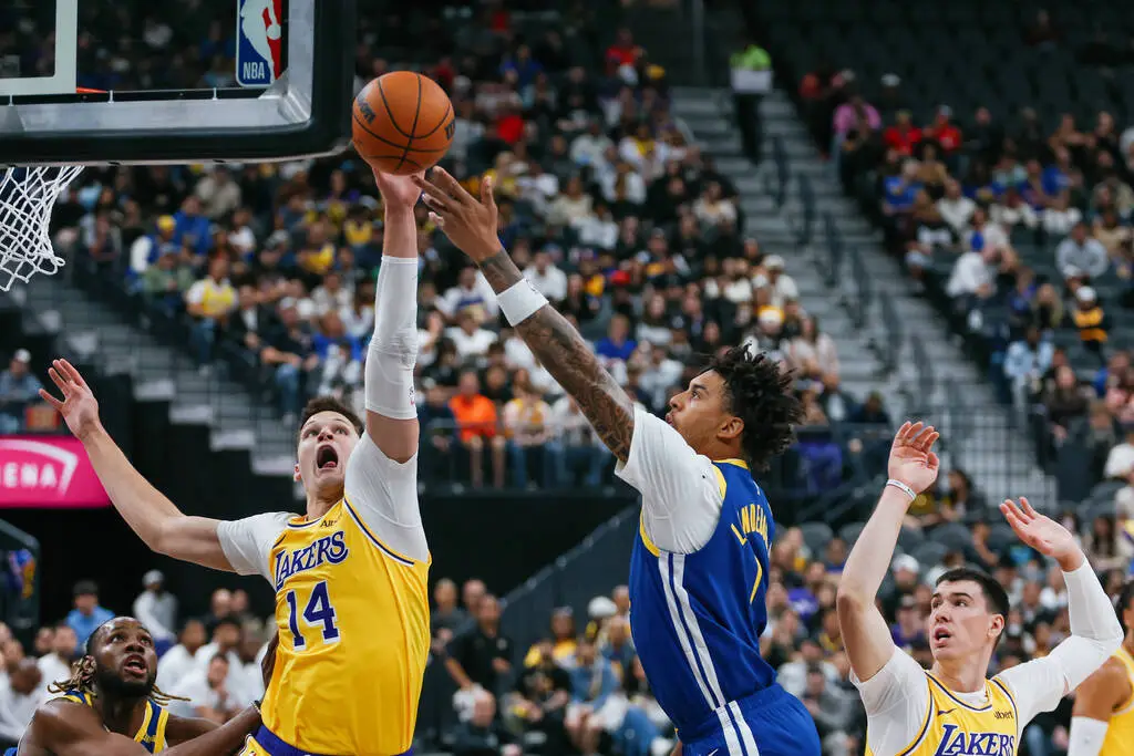 Warriors-Lakers crowd disappoints at Las Vegas exhibition